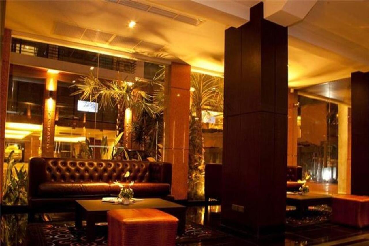 Hotel Pietra Bangkok Esterno foto