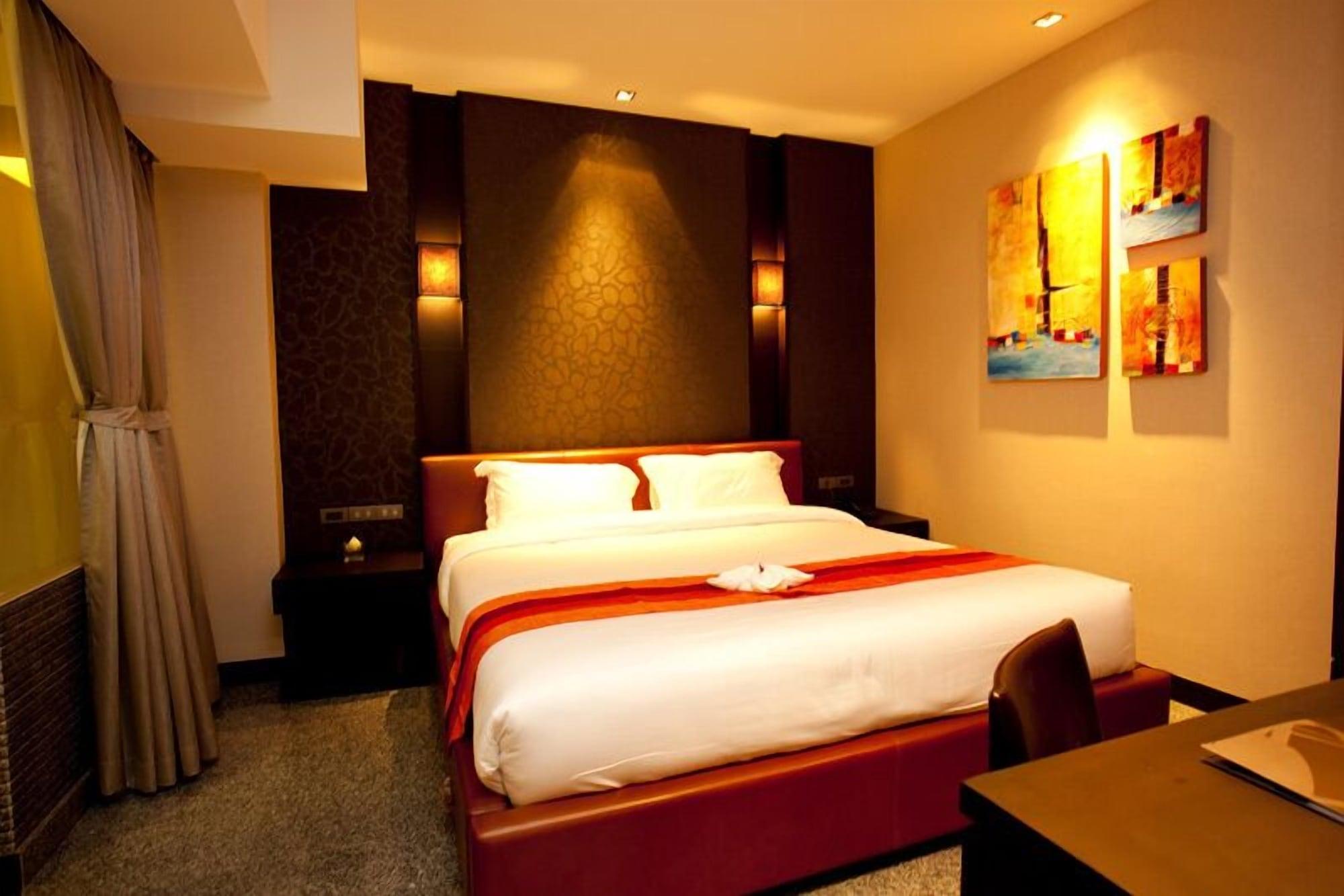 Hotel Pietra Bangkok Esterno foto