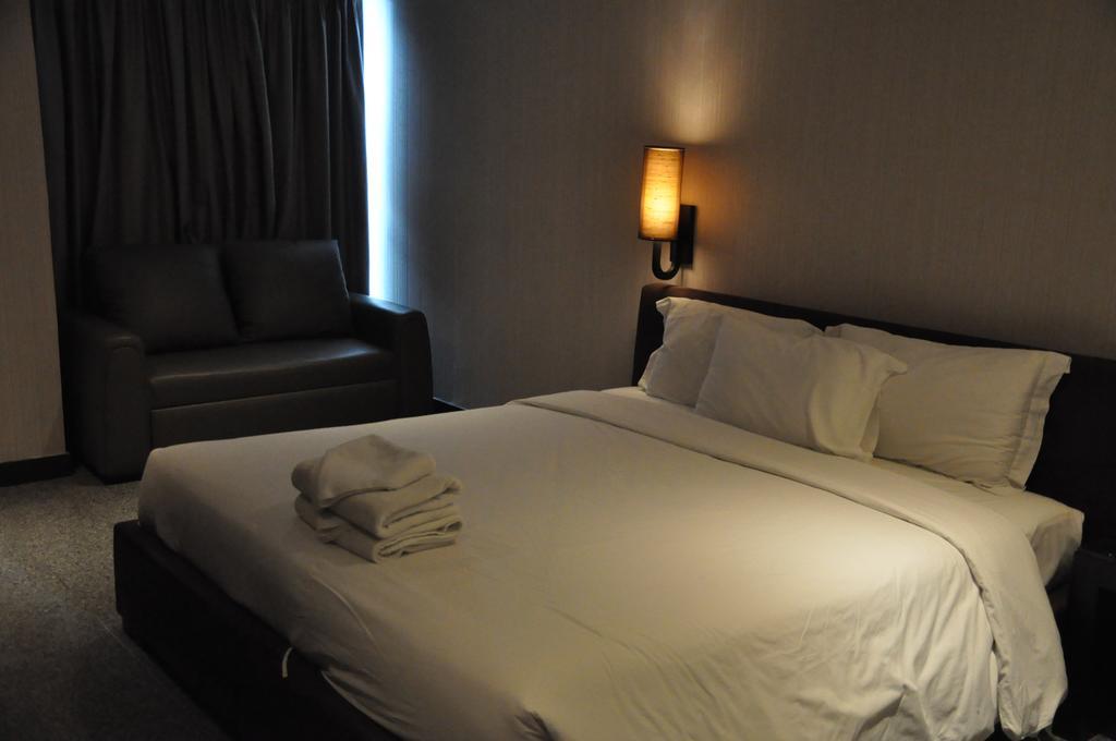 Hotel Pietra Bangkok Esterno foto