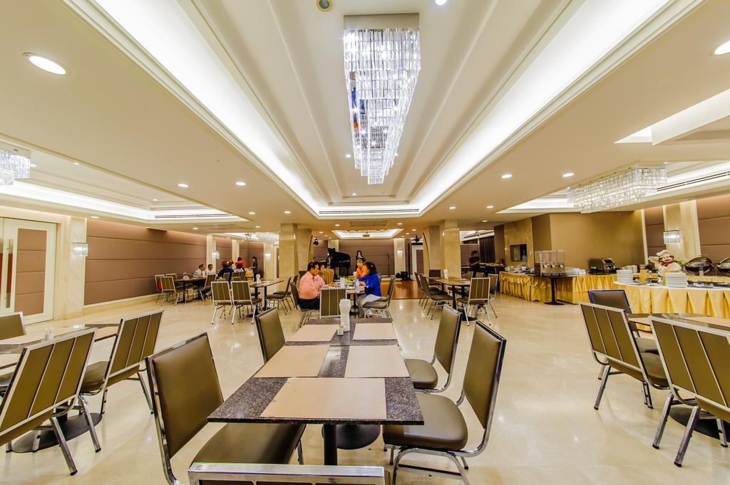 Hotel Pietra Bangkok Esterno foto