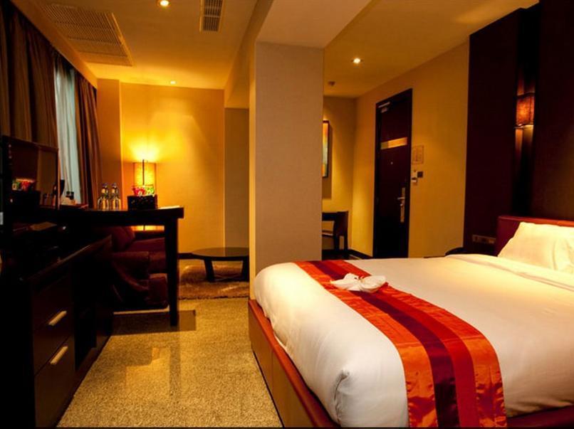 Hotel Pietra Bangkok Esterno foto